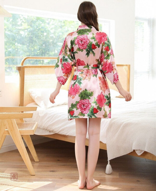 Robe de chambre longue avec motifs vintage raffinés