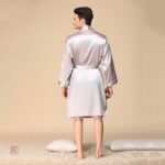 Peignoir kimono pour homme, couleur blanche élégante