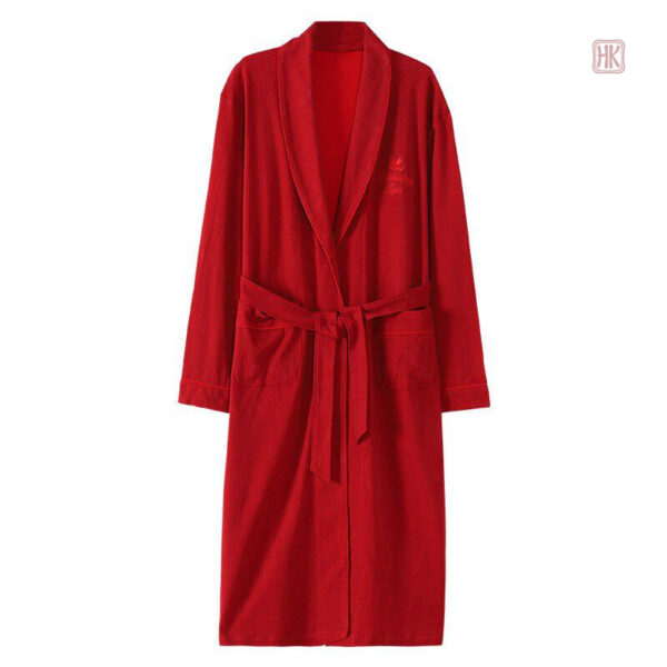 Peignoir homme en rouge, idéal pour la détente à la maison