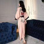 Robe kimono féminine, style confortable et chic