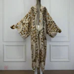 Robe kimono en tissu soyeux, style chic et décontracté