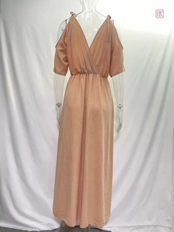 Robe kimono chic à coupe dénudée