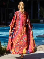 Robe kimono aux motifs boho colorés pour un look décontracté