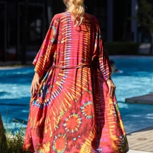 Robe kimono aux motifs boho colorés pour un look décontracté
