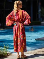 Robe kimono boho avec des imprimés variés et modernes