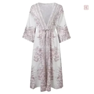 Style kimono beige avec des boutons décoratifs