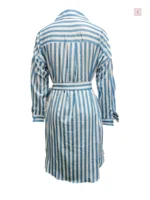 Vêtement léger à rayures bleues, design kimono élégant