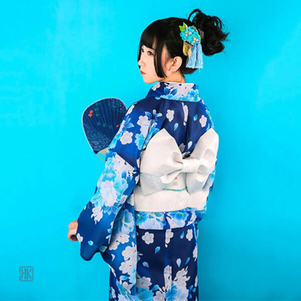 Kimono Japonais Femme en teinte bleue élégante