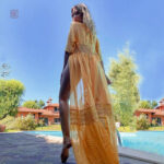 Vêtement kimono jaune pour un look tendance