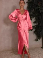 Robe kimono en satin, style chic et sophistiqué