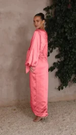 Vêtement kimono chic, alliant confort et élégance
