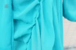 Style romantique avec cette robe en mousseline