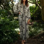 Robe kimono en soie idéale pour toutes occasions