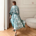 Modèle de robe kimono vert chic