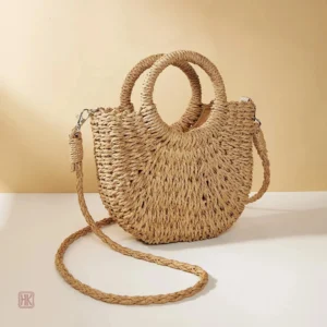 Accessoire mode estival, sac en paille tissé élégant et pratique