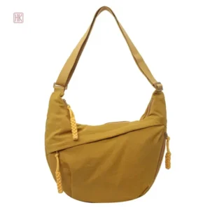 Sac tendance pour femme au design contemporain