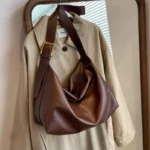 Sac épaule sobre pour un usage quotidien et stylé