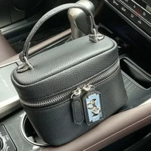 Sac rectangle femme, accessoire pratique et chic pour toutes les occasions