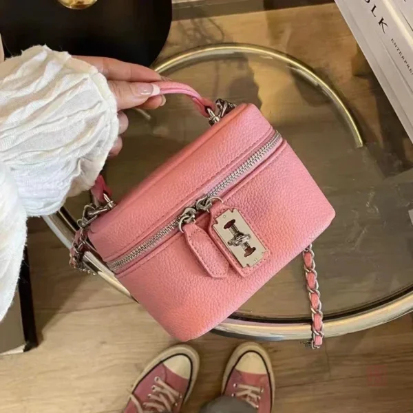 Sac à main rectangle, design élégant pour un look contemporain