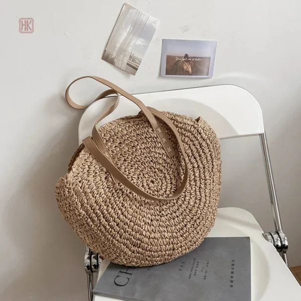 Sac en paille rond, accessoire estival chic pour femmes