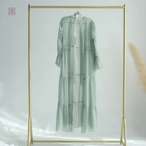 Abaya légère vert d'eau, parfaite pour toutes les occasions