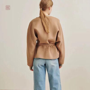 Veste femme beige en laine, style kimono élégant