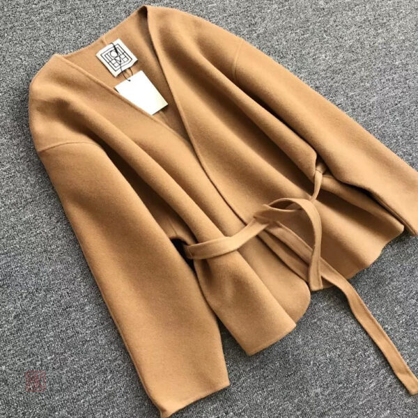 Veste kimono en laine, couleur beige douce et confortable