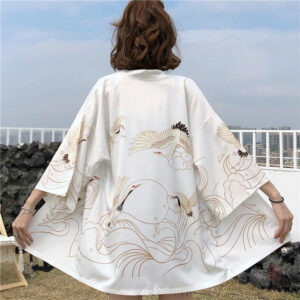 Veste kimono blanche pour femme élégante