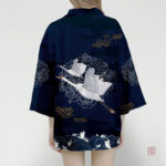 Kimono bleu nuit pour femme, idéal pour toutes occasions