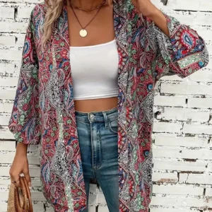 Veste légère et bohème, idéale pour l'été féminin