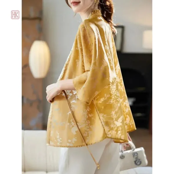 Veste kimono chic avec détails en perles