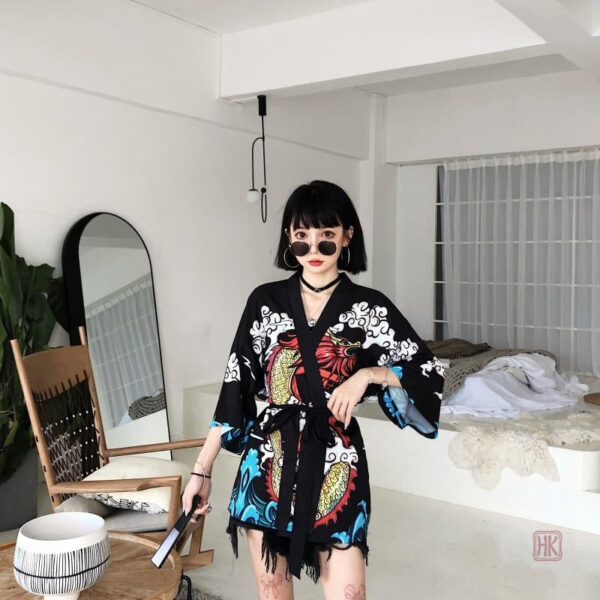 Kimono femme avec impression dragon artistique