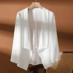 Veste blanche en mousseline, style décontracté et féminin