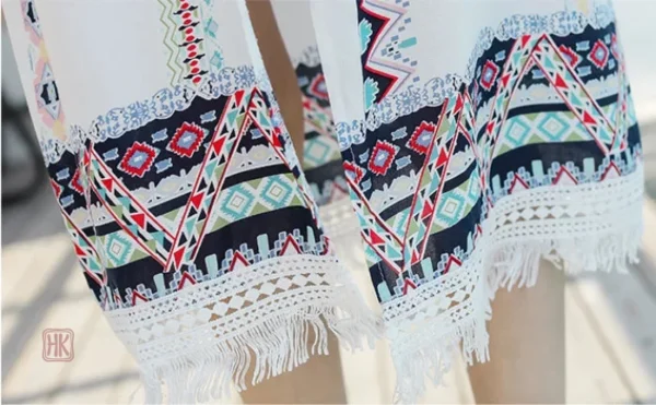 Look décontracté avec franges blanches