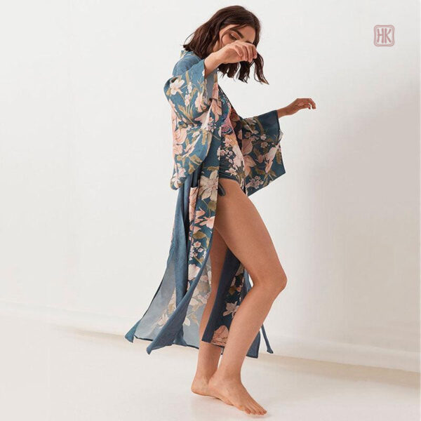 Veste kimono chic avec motifs colorés