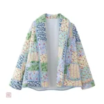 Veste kimono douce avec design floral tendance