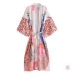 Kimono floral femme, idéal pour un look décontracté et tendance