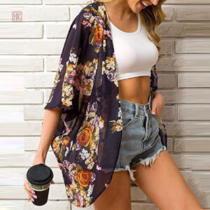 Kimono noir avec motif floral pour un style élégant