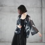 Veste légère en tissu transparent avec motifs de grues