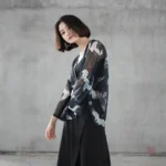 Veste avec motifs de grues, idéale pour la saison estivale