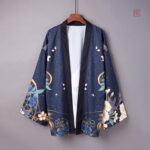 Veste kimono homme, teinte bleue, design traditionnel