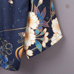 Veste kimono bleu, coupe confortable et moderne