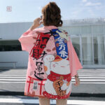 Kimono japonais rose pour un look moderne