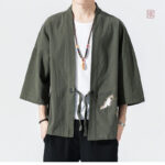 Kimono vert traditionnel à manches larges