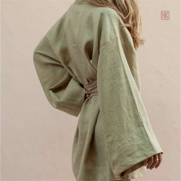 Kimono femme en kaki, idéal pour les occasions spéciales