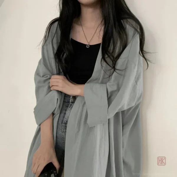 Veste kimono féminine idéale pour les journées chaudes