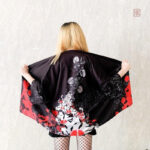 Veste Kimono Femme en noir et rouge
