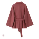 Veste rose fluide, ajoutée à la collection féminine chic