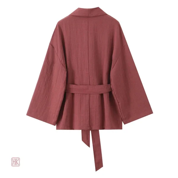 Veste rose fluide, ajoutée à la collection féminine chic