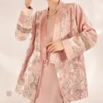 Veste kimono féminine en rose élégant